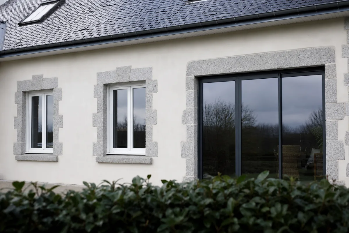 Fenêtres PVC et aluminium en Haute-Vienne : guide et prix